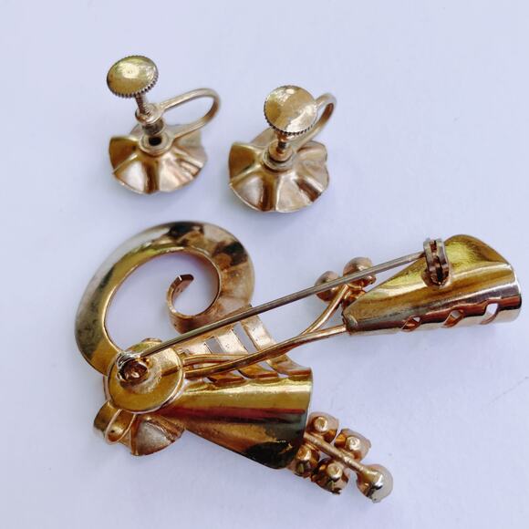 Mid Century Gold Tone Brooch Earrings Set Aqua Glass Rhinestone Floral 1940s - Picture 12 of 12